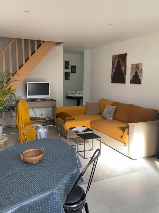 Le Gite Marie-Galante : Belle Maison D'Hotes Avec Acces Piscine En Ete Lanmeur Esterno foto
